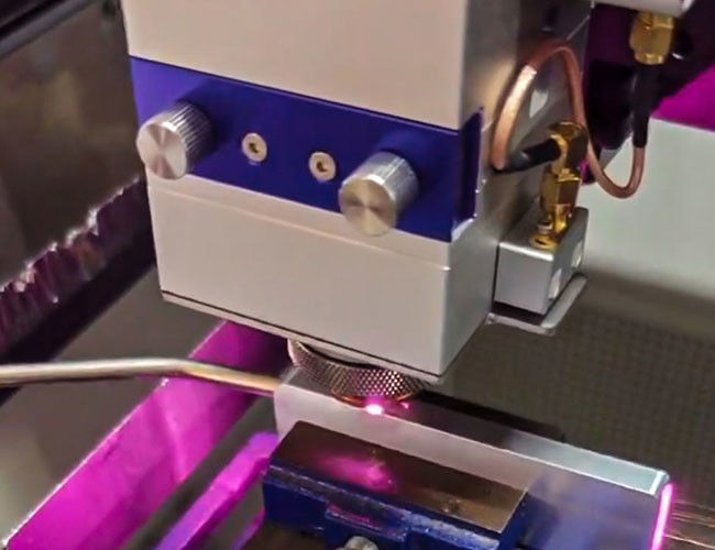 Fiber Metal Laser Cutting Machine 3 Axis 540*540mm Cutting Area