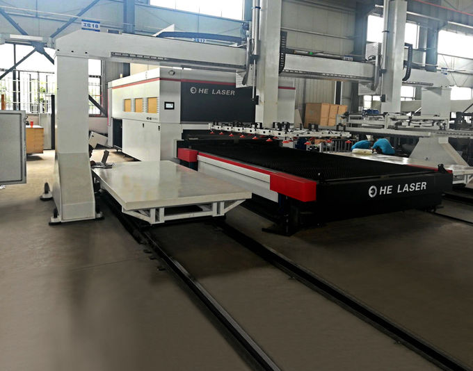 Three years warranty ipg laser source automatic feeding system fiber laser cutting machine 6 kw